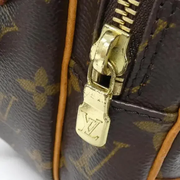 LOUIS VUITTON Authentic Brown Monogram Shoulder Bag - Picture 5 of 9